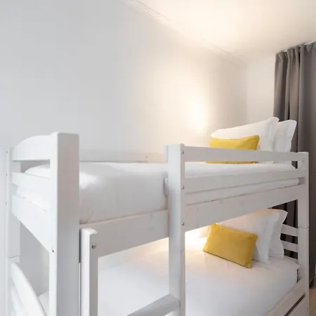 The Lotus - Alcantara *