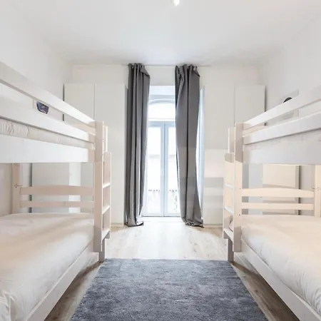 The Lotus - Alcantara Apartman