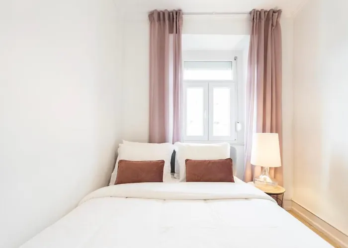 The Lotus - Alcantara