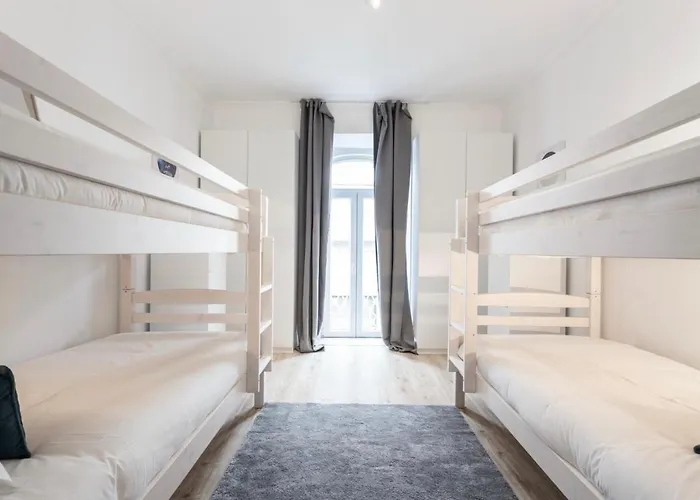 The Lotus - Alcantara Appartement