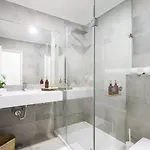The Lotus - Alcantara Apartment *